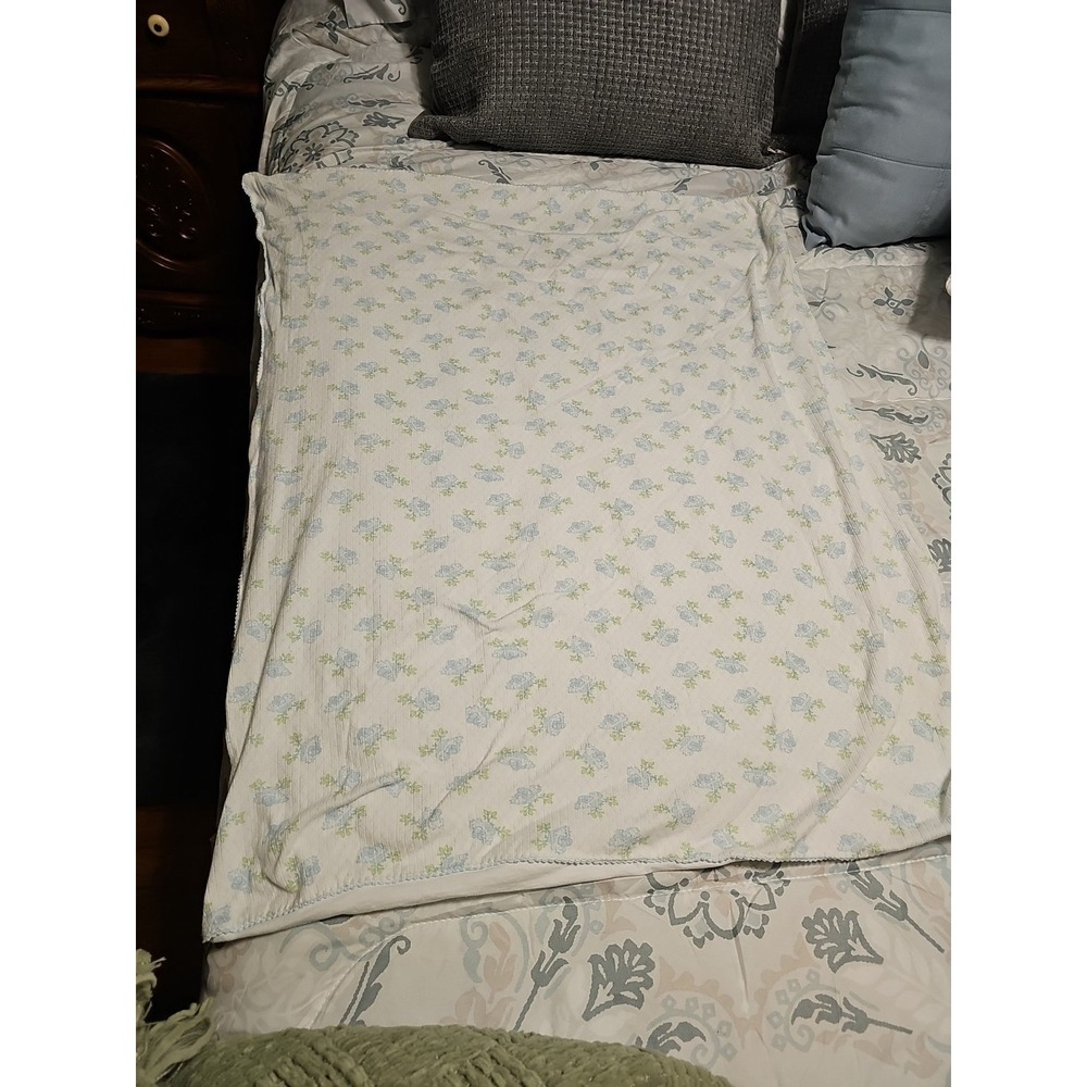 AMY COE Limited Edition Blue Floral 100%‎ Cotton Knit Baby Blanket- RARE